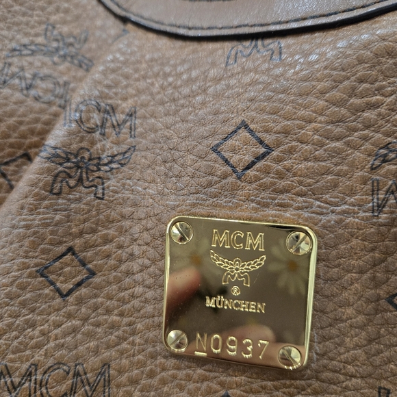 MCM Visetos Brown Leather Hobo Bag With COA - Picture 3 of 16